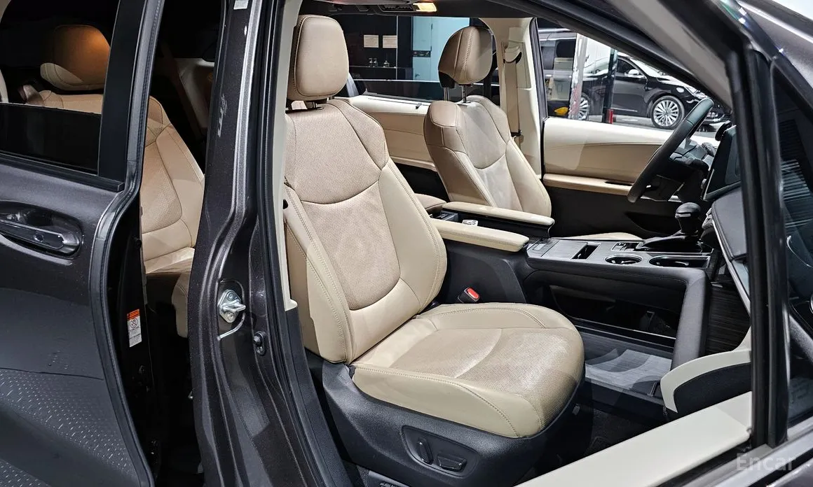 Фото 10 - Toyota Sienna