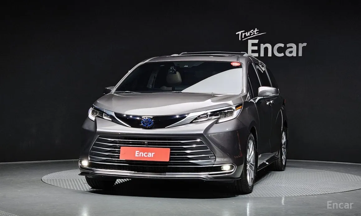 Фото 3 - Toyota Sienna