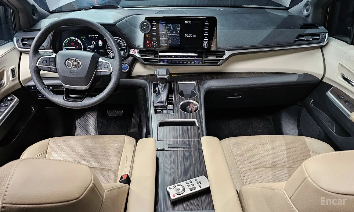 Фото 7 - Toyota Sienna