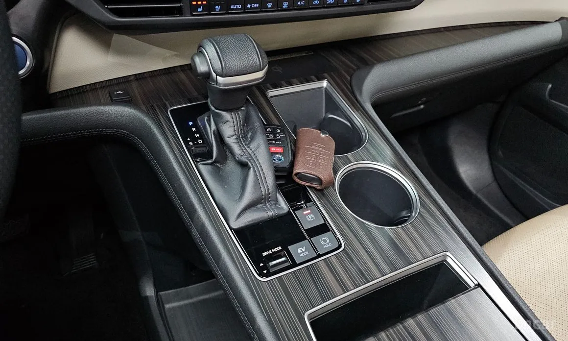 Фото 9 - Toyota Sienna