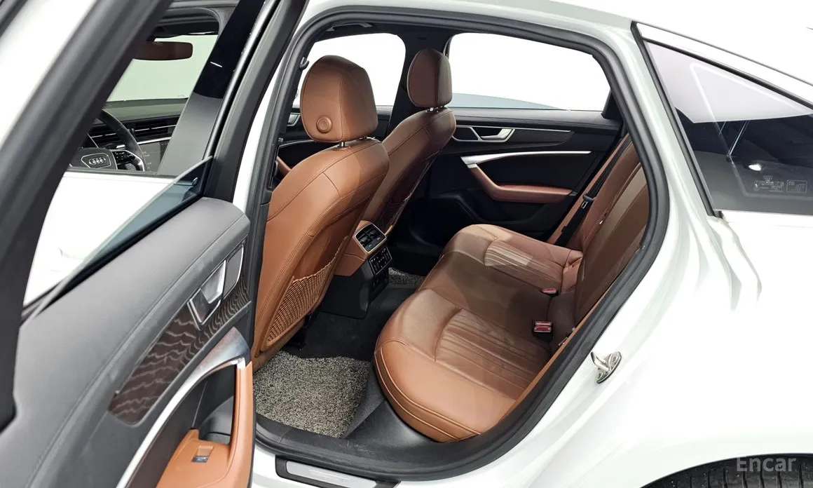 Фото 12 - Audi A6