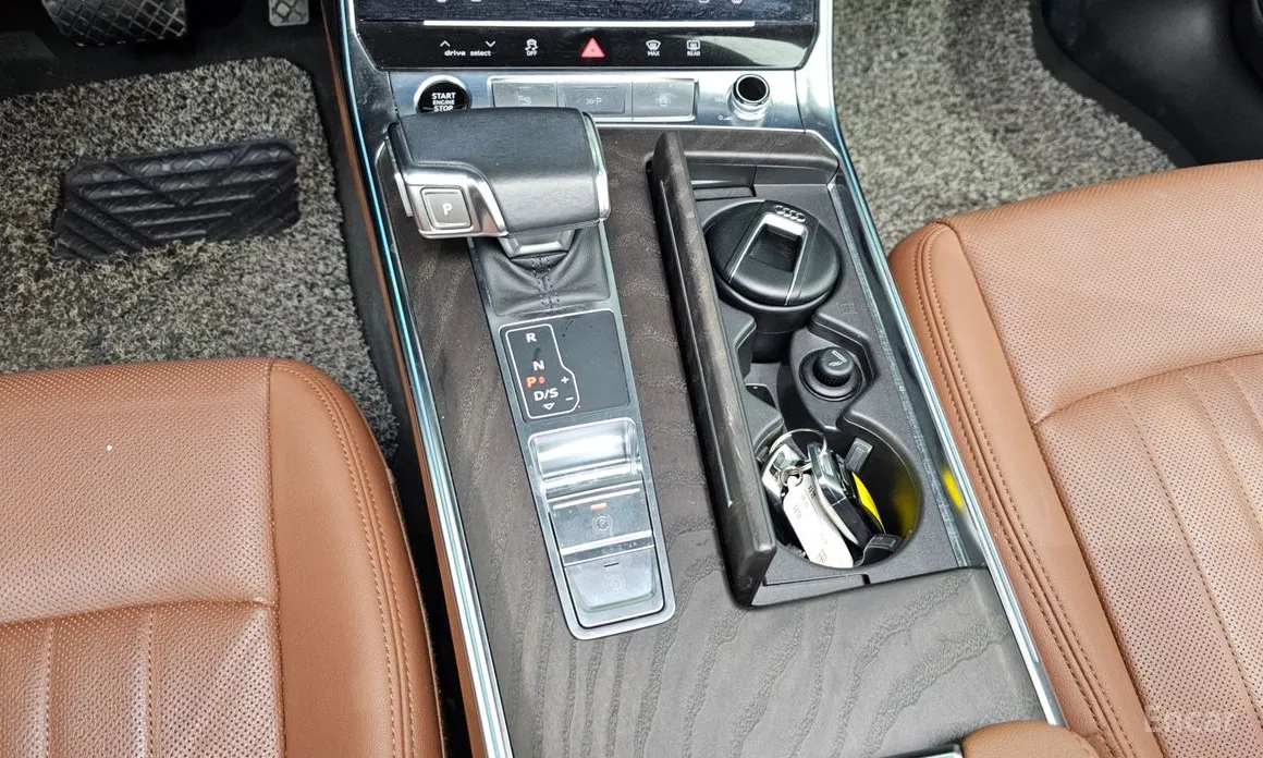 Фото 9 - Audi A6