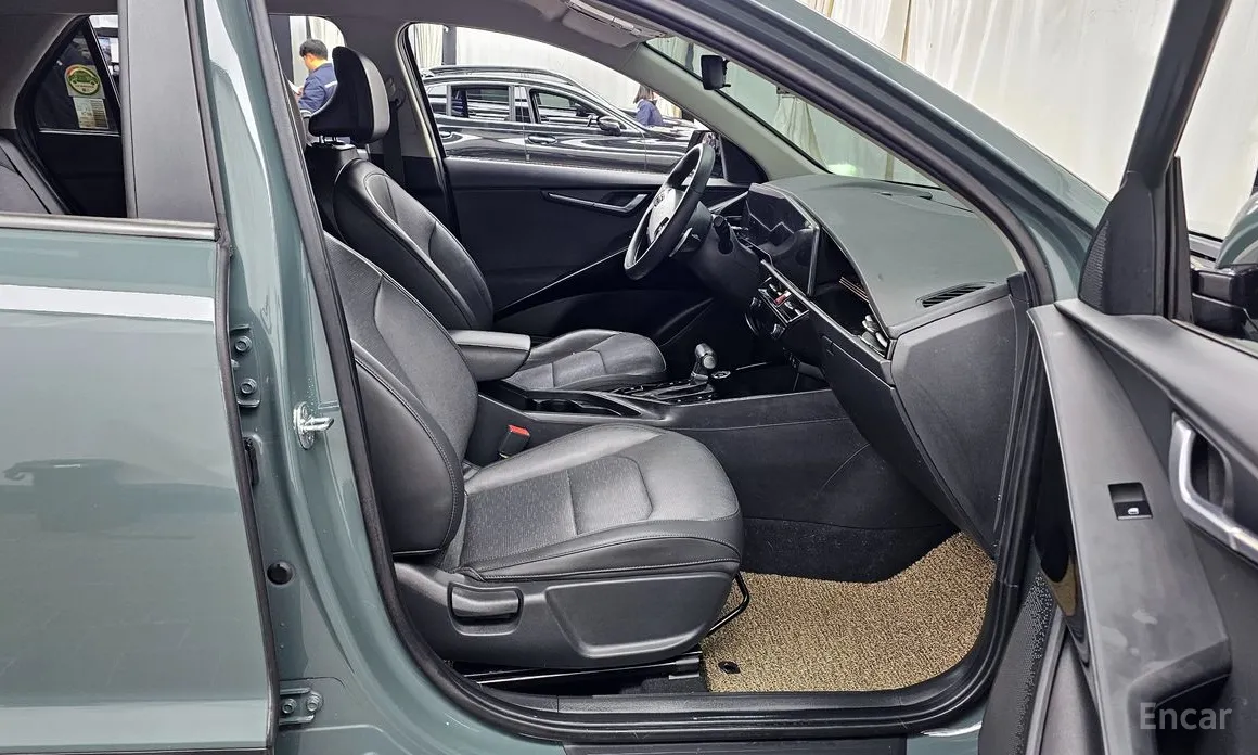 Фото 11 - Kia Niro