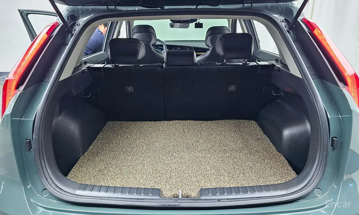 Фото 20 - Kia Niro