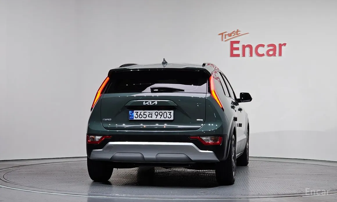 Фото 4 - Kia Niro