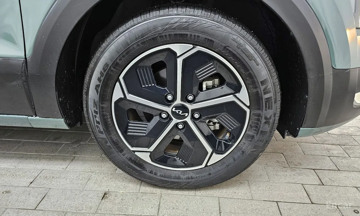 Фото 5 - Kia Niro