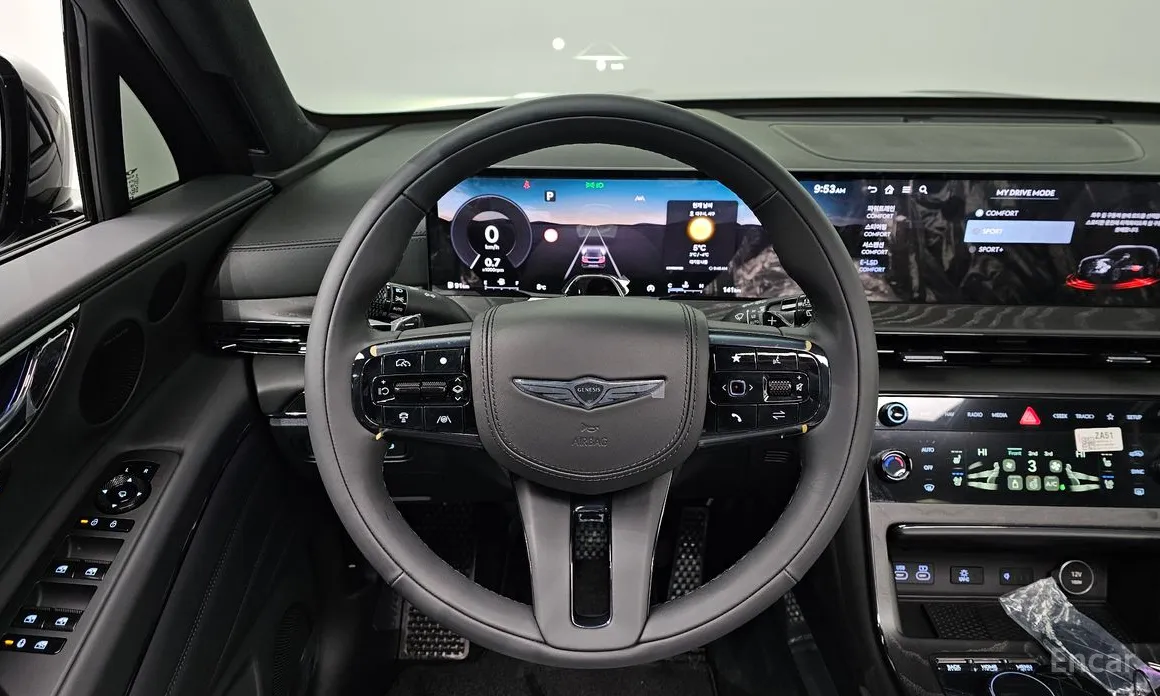 Фото 13 - Genesis GV80