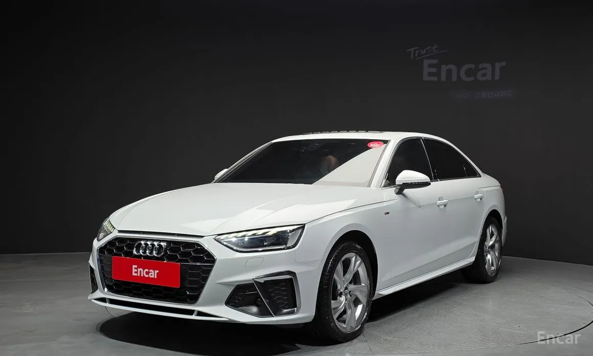 Фото 1 - Audi A4