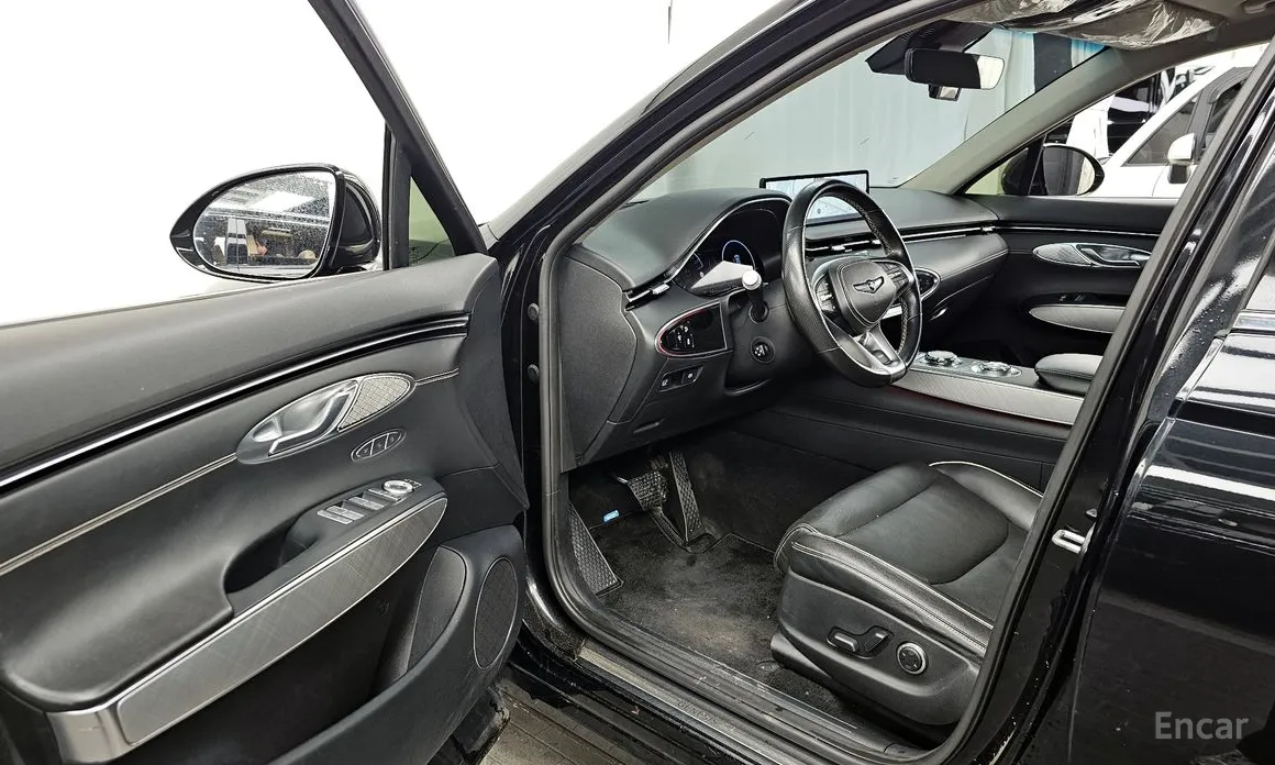 Фото 10 - Genesis GV70