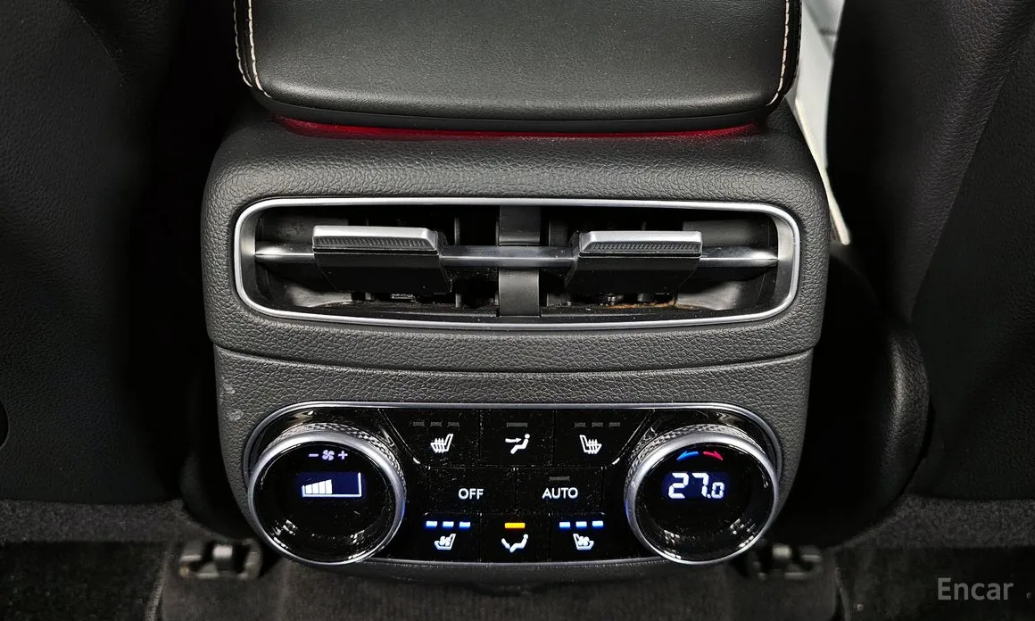 Фото 19 - Genesis GV70