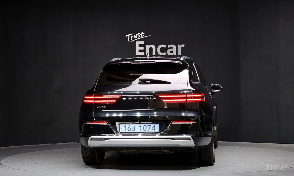 Фото 4 - Genesis GV70