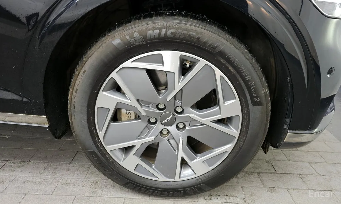 Фото 5 - Genesis GV70