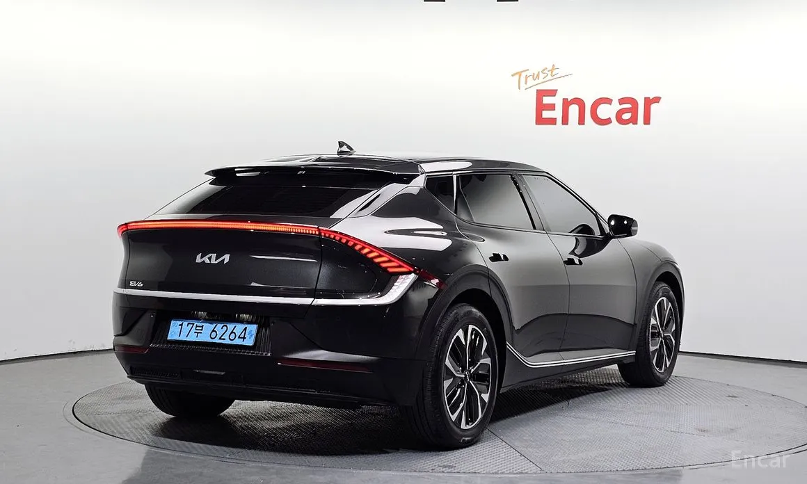 Фото 2 - Kia EV6