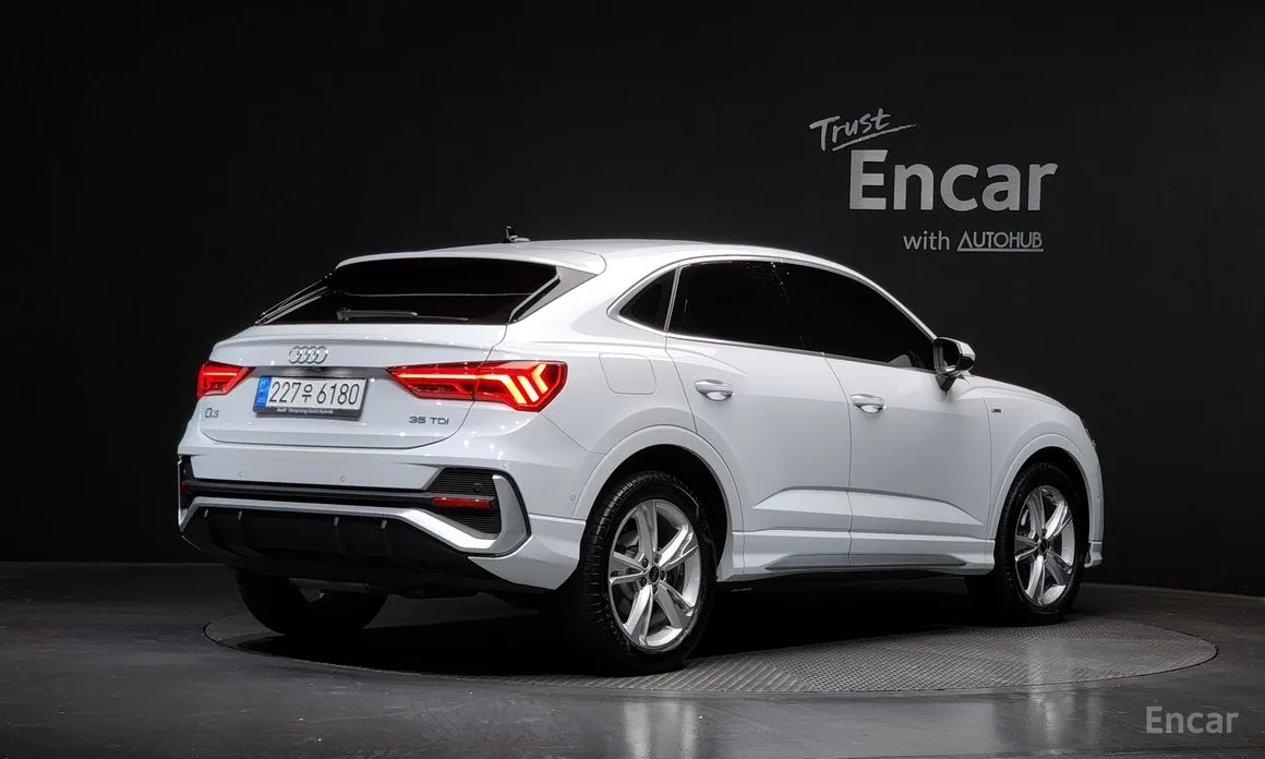 Фото 2 - Audi Q3