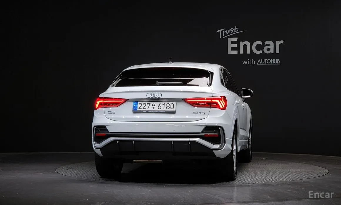 Фото 4 - Audi Q3