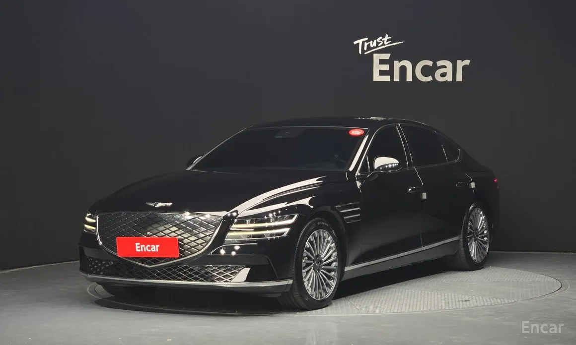 Фото 1 - Genesis G80