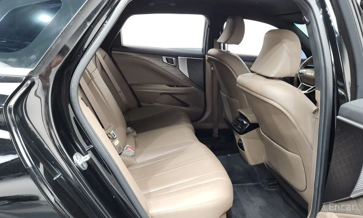 Фото 12 - Kia K8