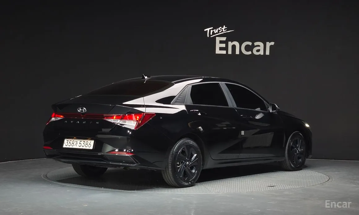 Фото 2 - Hyundai Avante