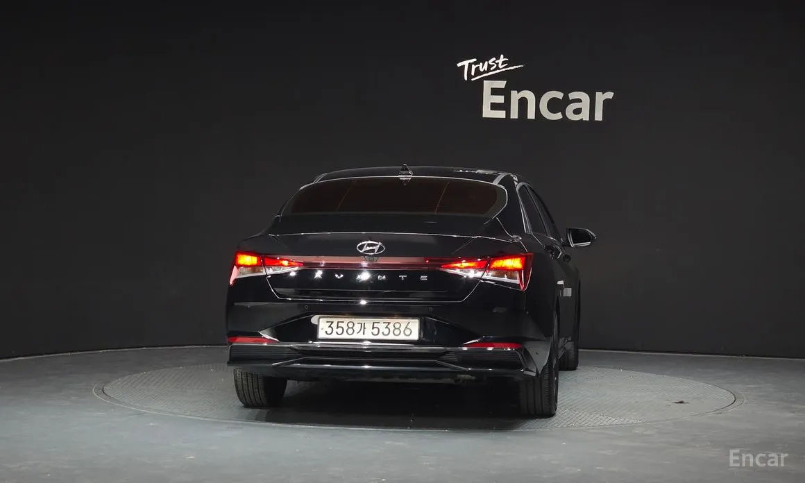 Фото 4 - Hyundai Avante