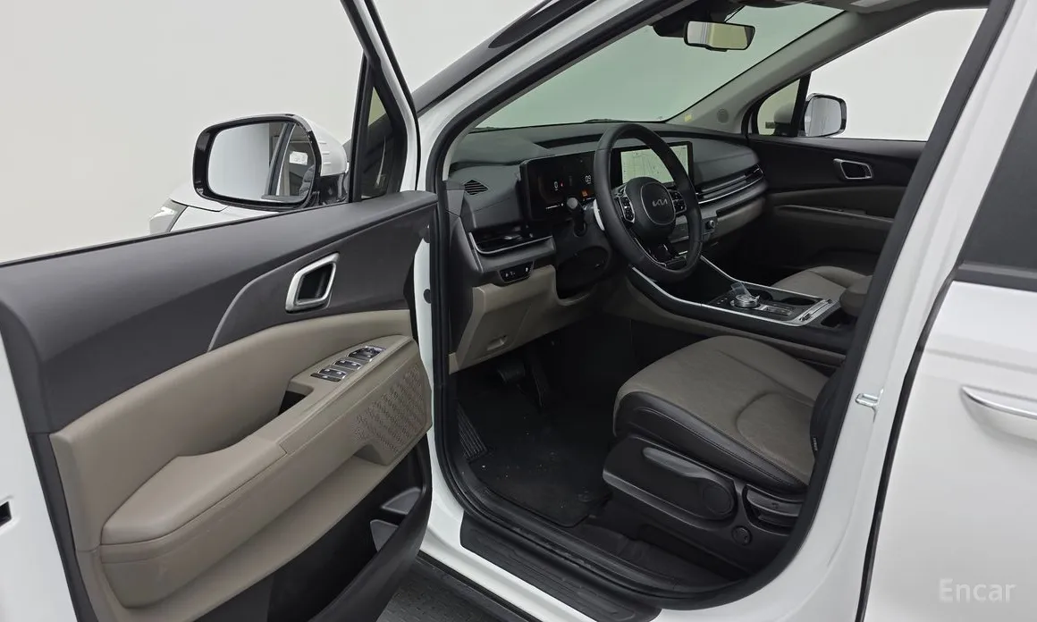 Фото 10 - Kia Carnival