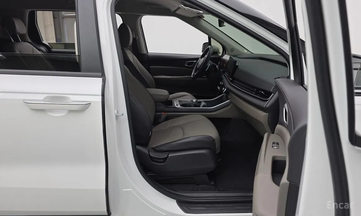 Фото 11 - Kia Carnival