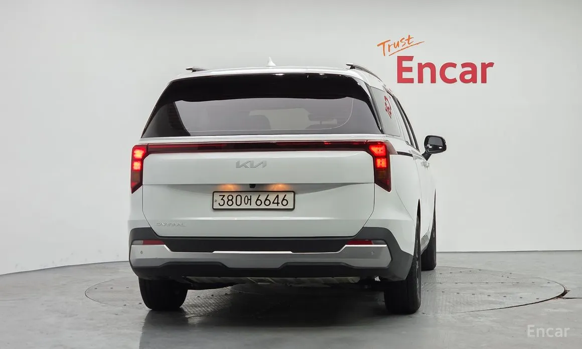 Фото 4 - Kia Carnival