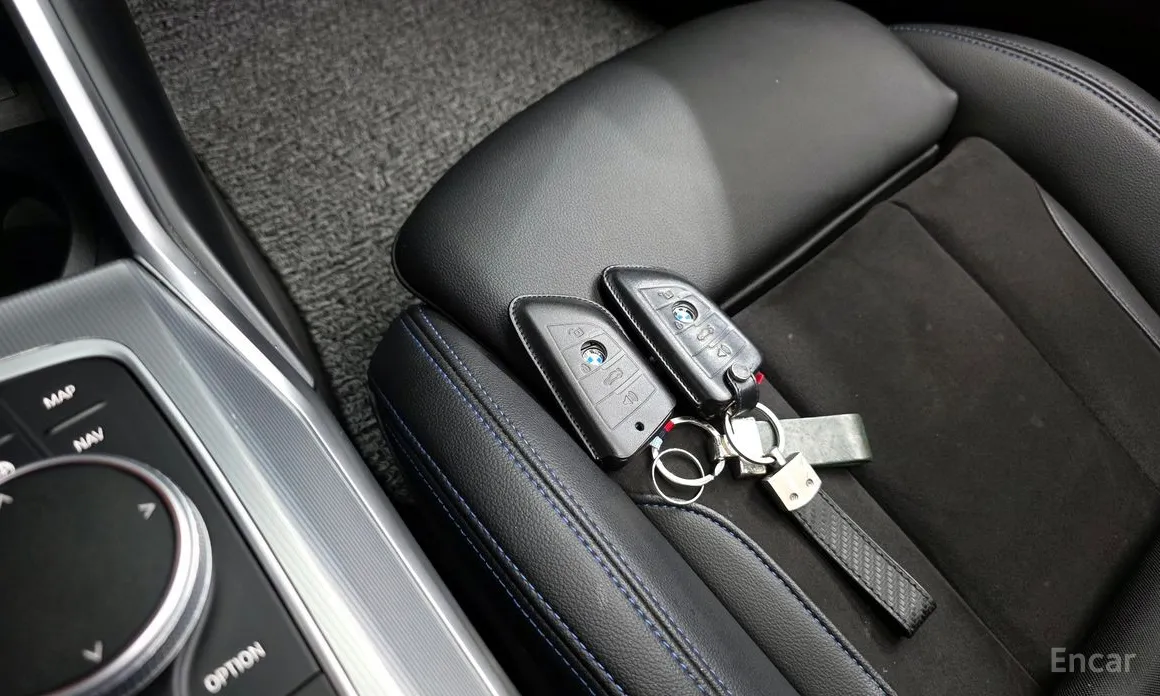 Photo 19 - BMW 3 Series