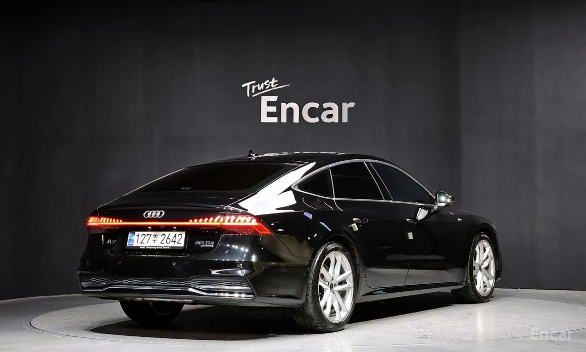 Фото 2 - Audi A7