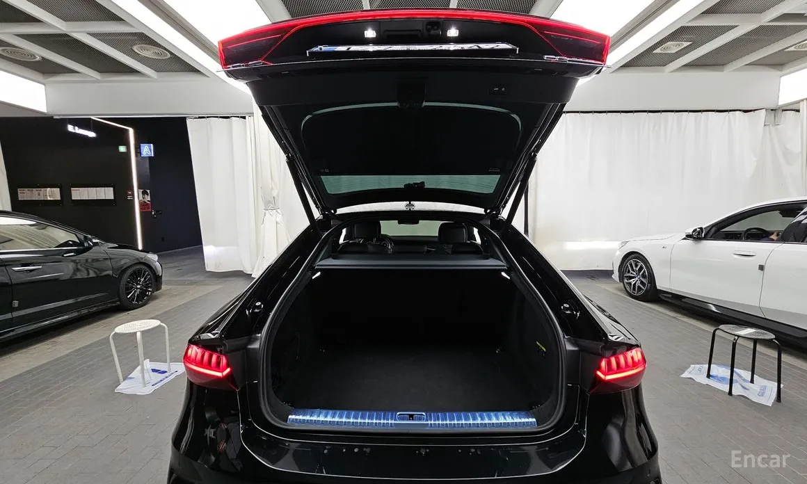 Фото 20 - Audi A7