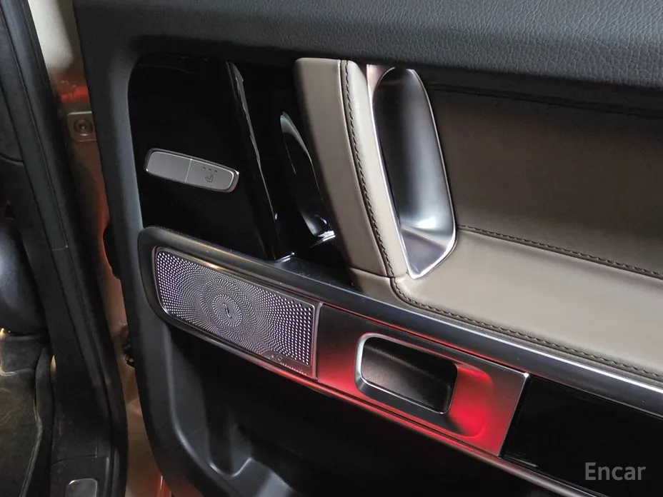 Фото 12 - Mercedes-Benz G-Class