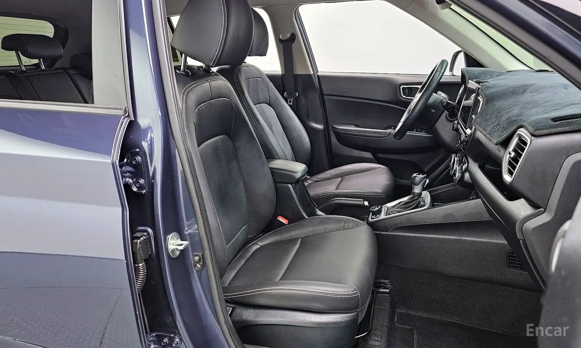 Фото 10 - Hyundai Venue