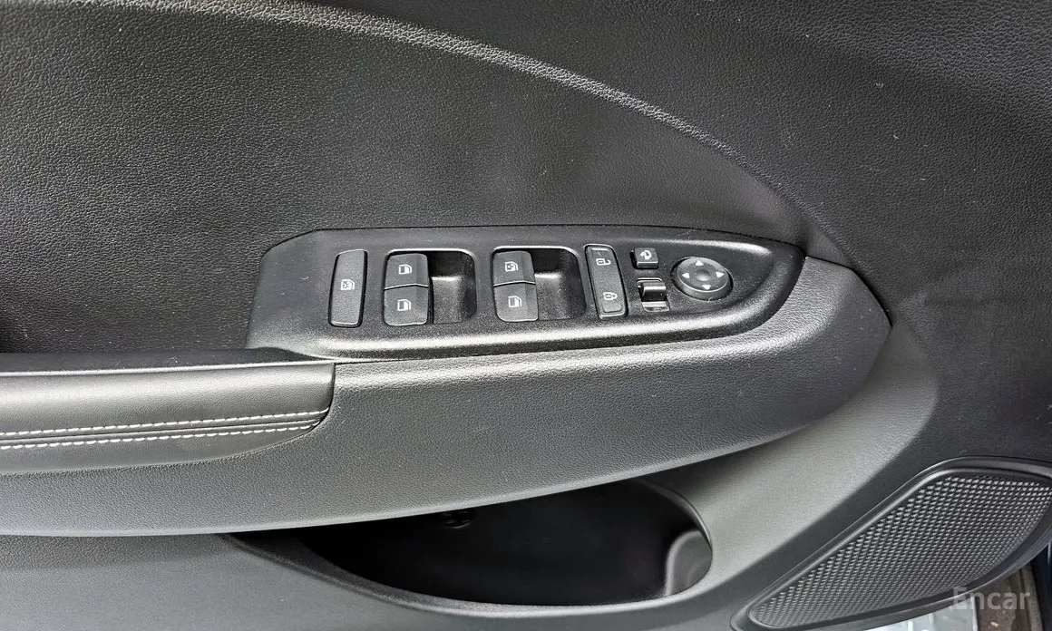 Фото 17 - Hyundai Venue