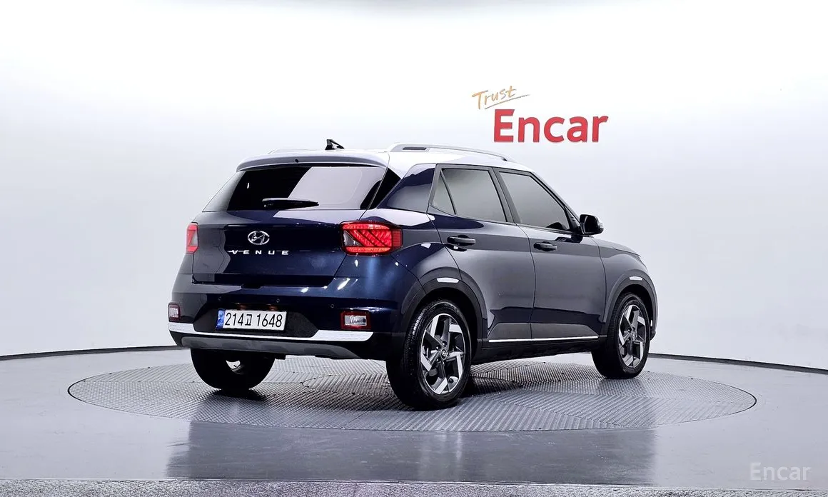 Фото 2 - Hyundai Venue