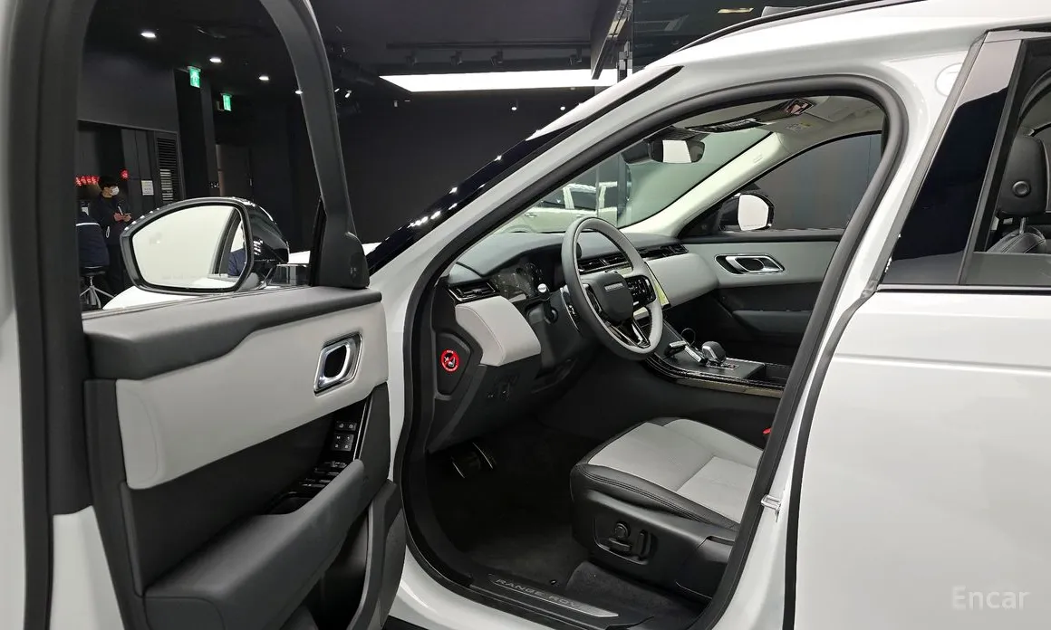 Фото 10 - Land Rover Range Rover Velar