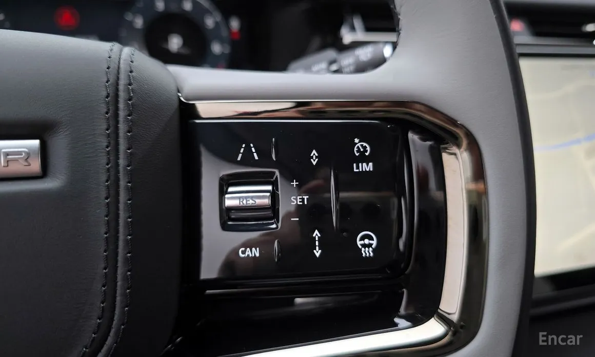 Фото 17 - Land Rover Range Rover Velar