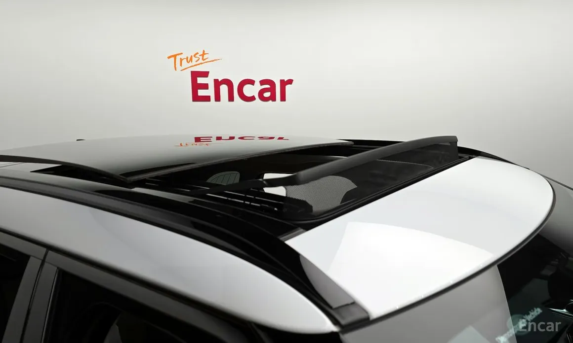 Фото 19 - Land Rover Range Rover Velar