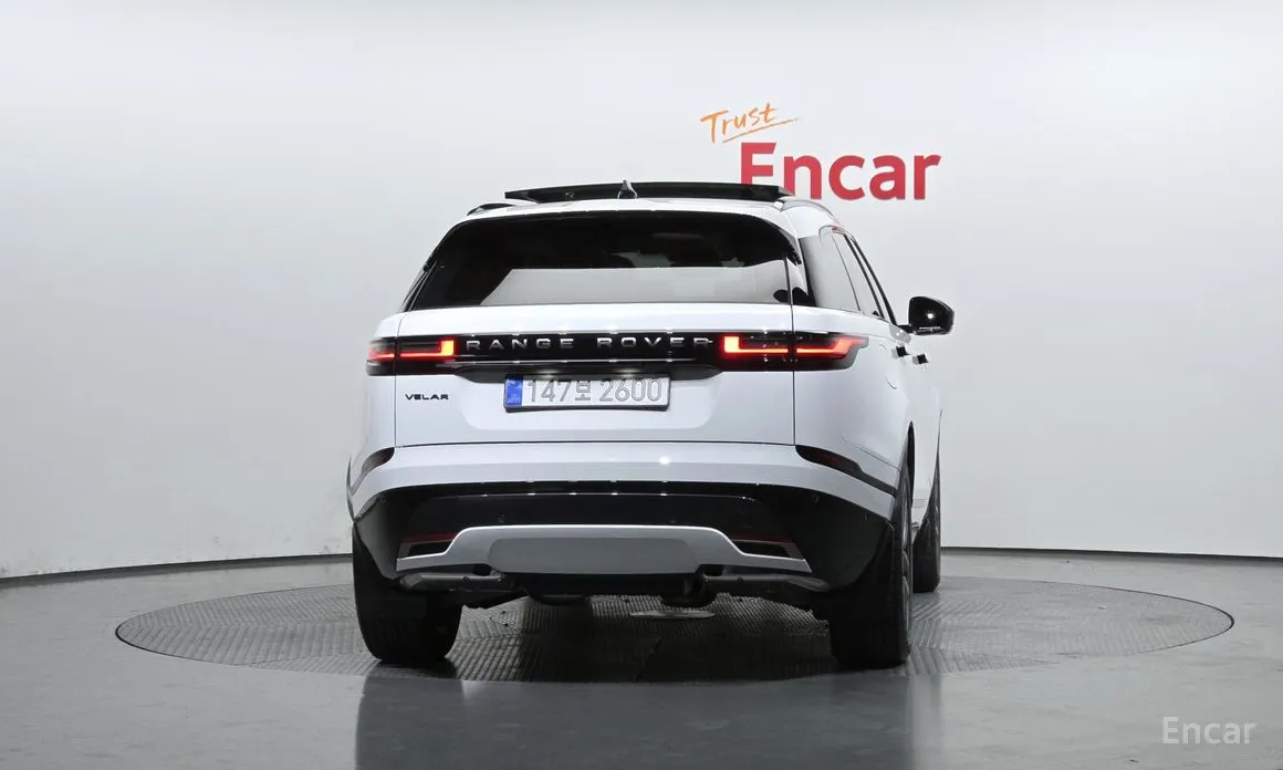 Фото 4 - Land Rover Range Rover Velar