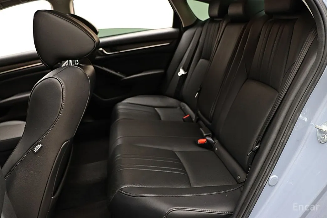 Фото 11 - Honda Accord