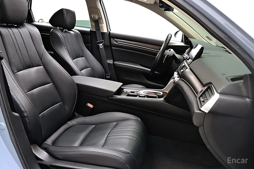 Фото 12 - Honda Accord