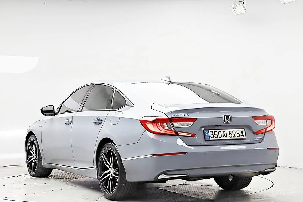 Фото 2 - Honda Accord