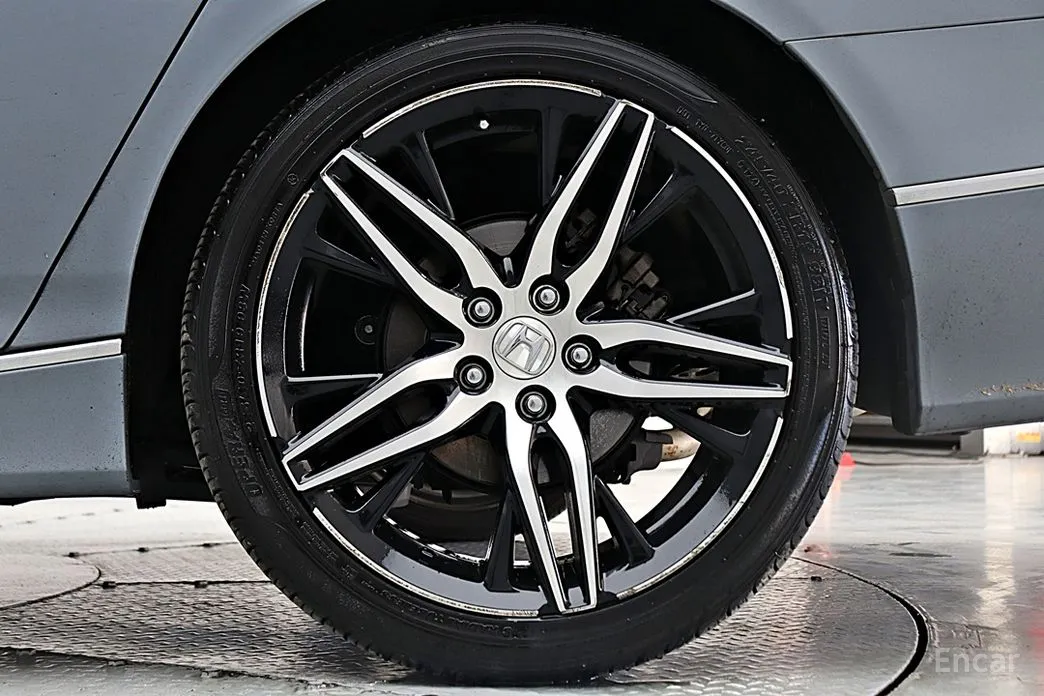 Фото 7 - Honda Accord