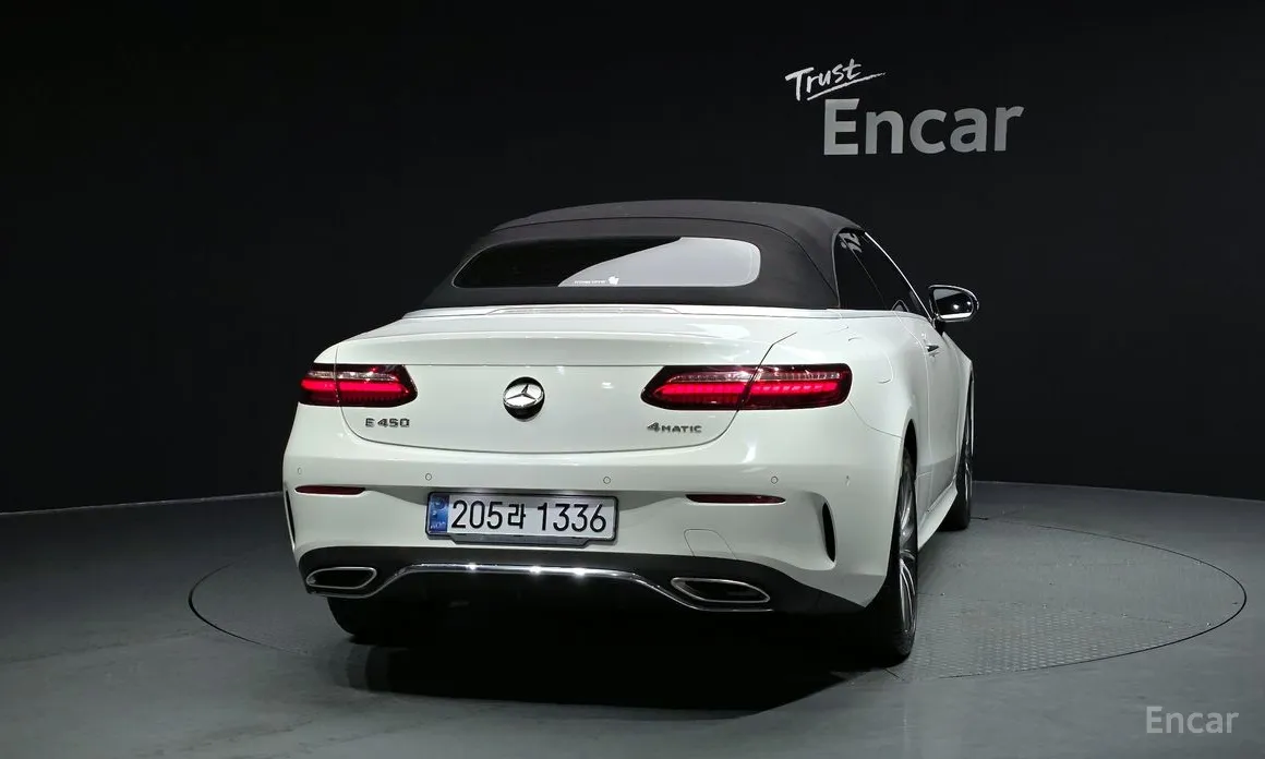 Фото 20 - Mercedes-Benz E-Class