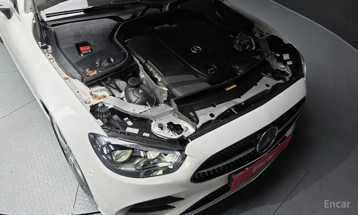 Фото 6 - Mercedes-Benz E-Class