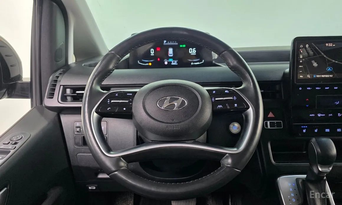 Фото 14 - Hyundai Staria