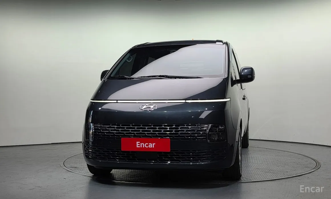 Фото 3 - Hyundai Staria