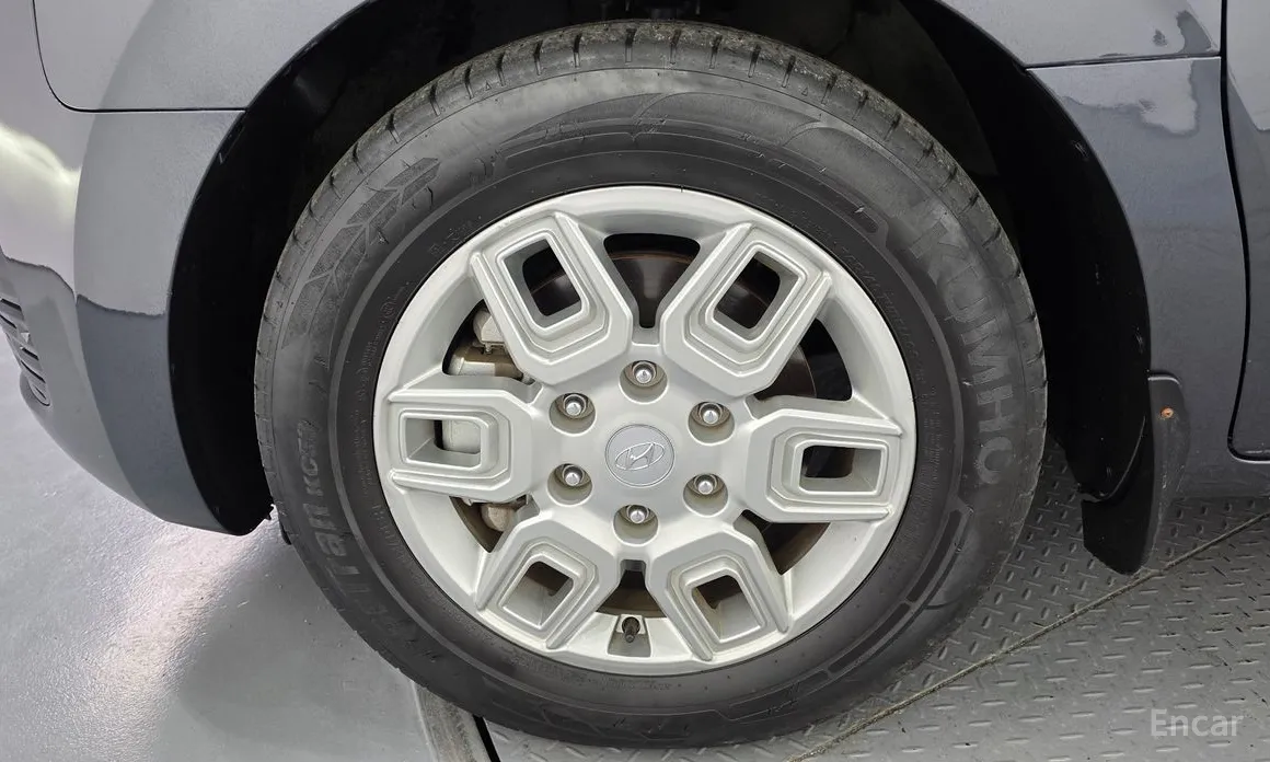 Фото 5 - Hyundai Staria