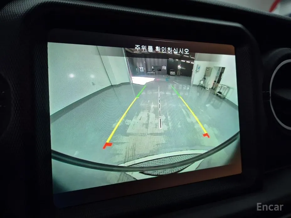 Фото 10 - Jeep Wrangler