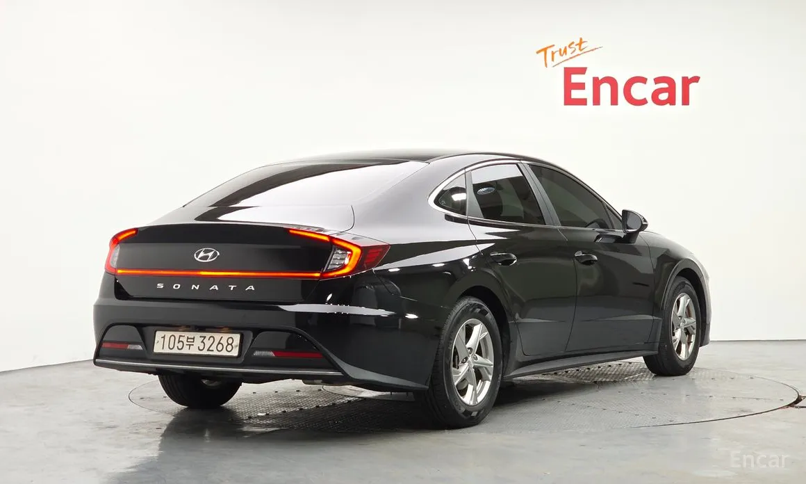 Фото 2 - Hyundai Sonata