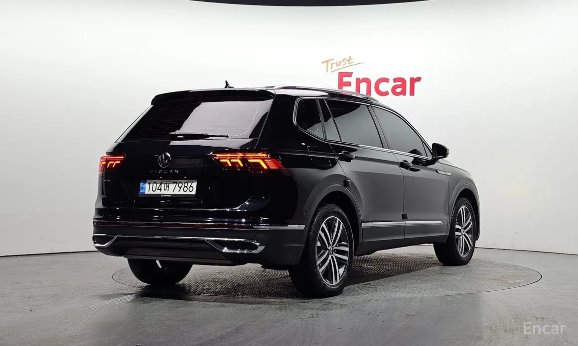 Фото 2 - Volkswagen Tiguan