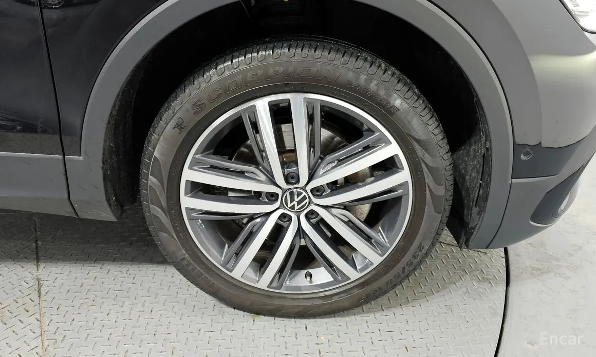 Фото 5 - Volkswagen Tiguan